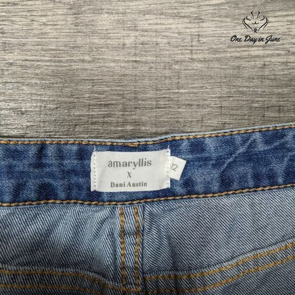 Amaryllis Distressed Denim Mini Shorts Size 12 - Picture 2 of 5